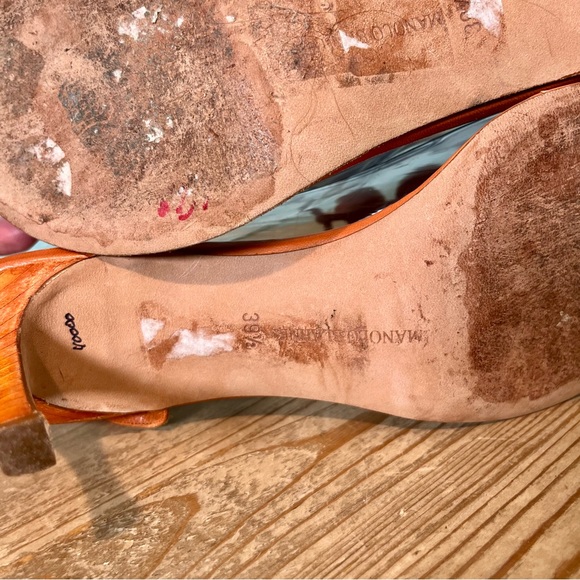 Manolo Blahnik Leather Strappy Thong Low Heels Embellished Sandals 39.5 - Picture 8 of 10